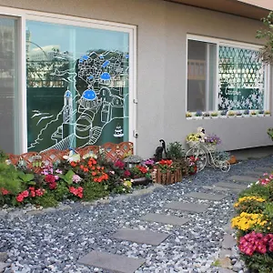  Pensión Happy Garden